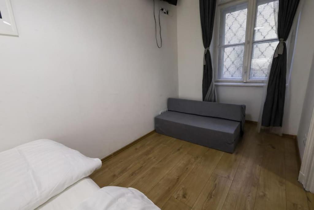 Pest-Port Private Apartment Room-6 Budapest Eksteriør bilde